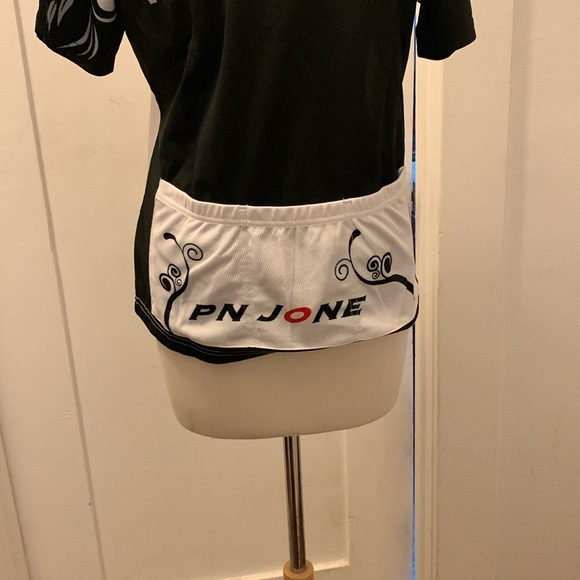 Pn Jones Lanikai White/ Black Cycling Shirt - Picture 4 of 5